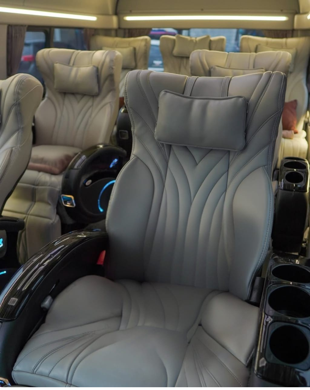 rental hiace surabaya