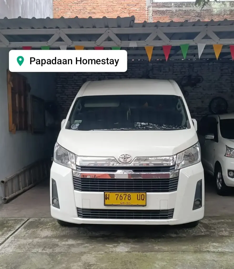 sewa hiace premio surabaya