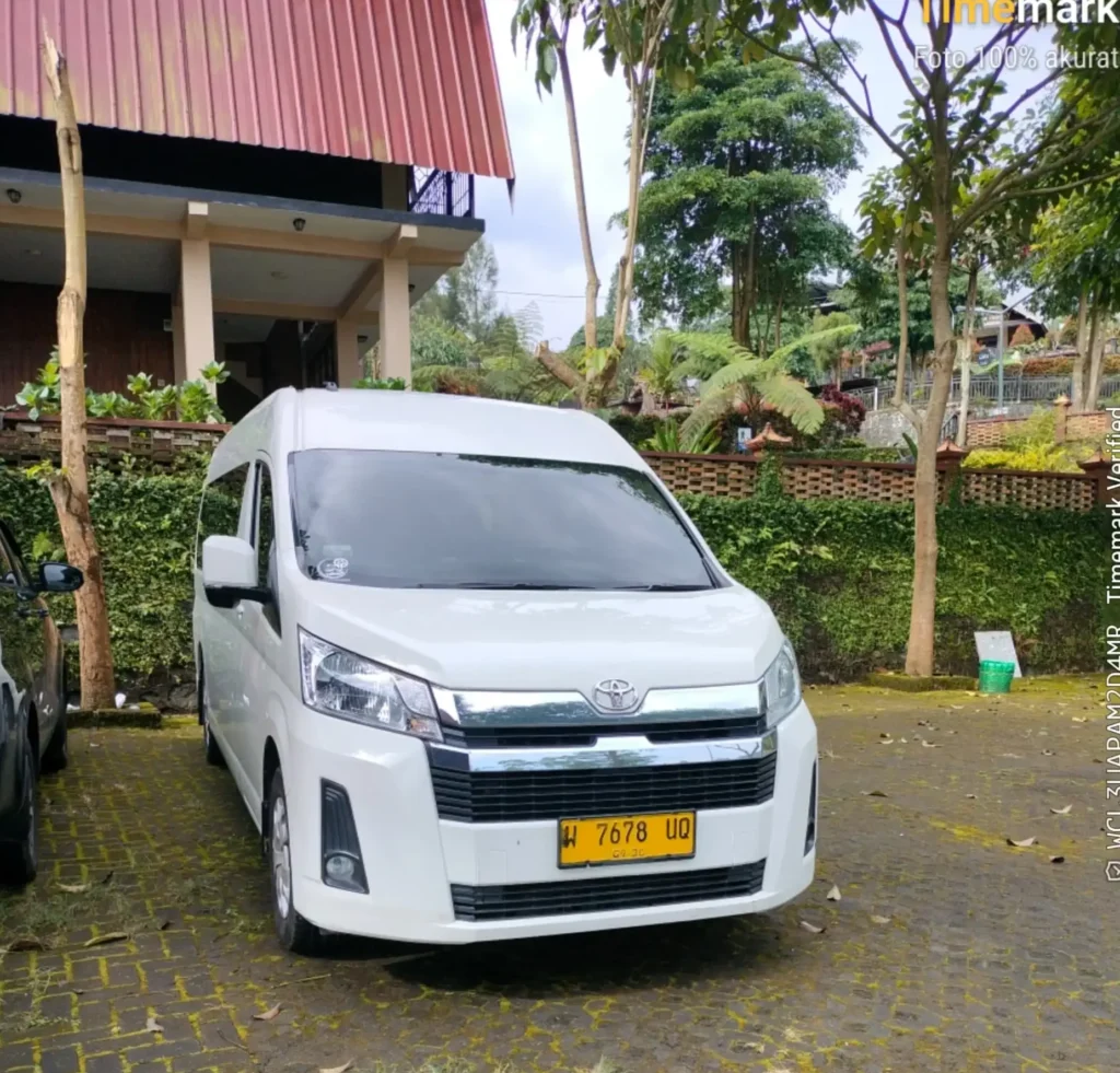 sewa hiace sidoarjo